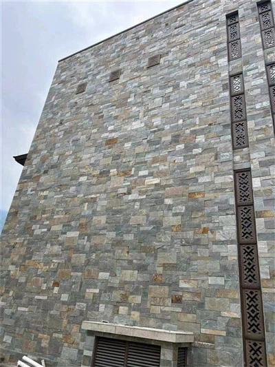 Kelongsong batu eksternal untuk rumah
